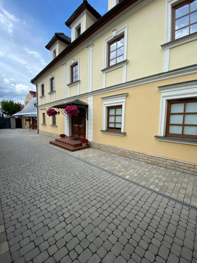 Spadok Hotel Kamjanets-Podilsky Buitenkant foto